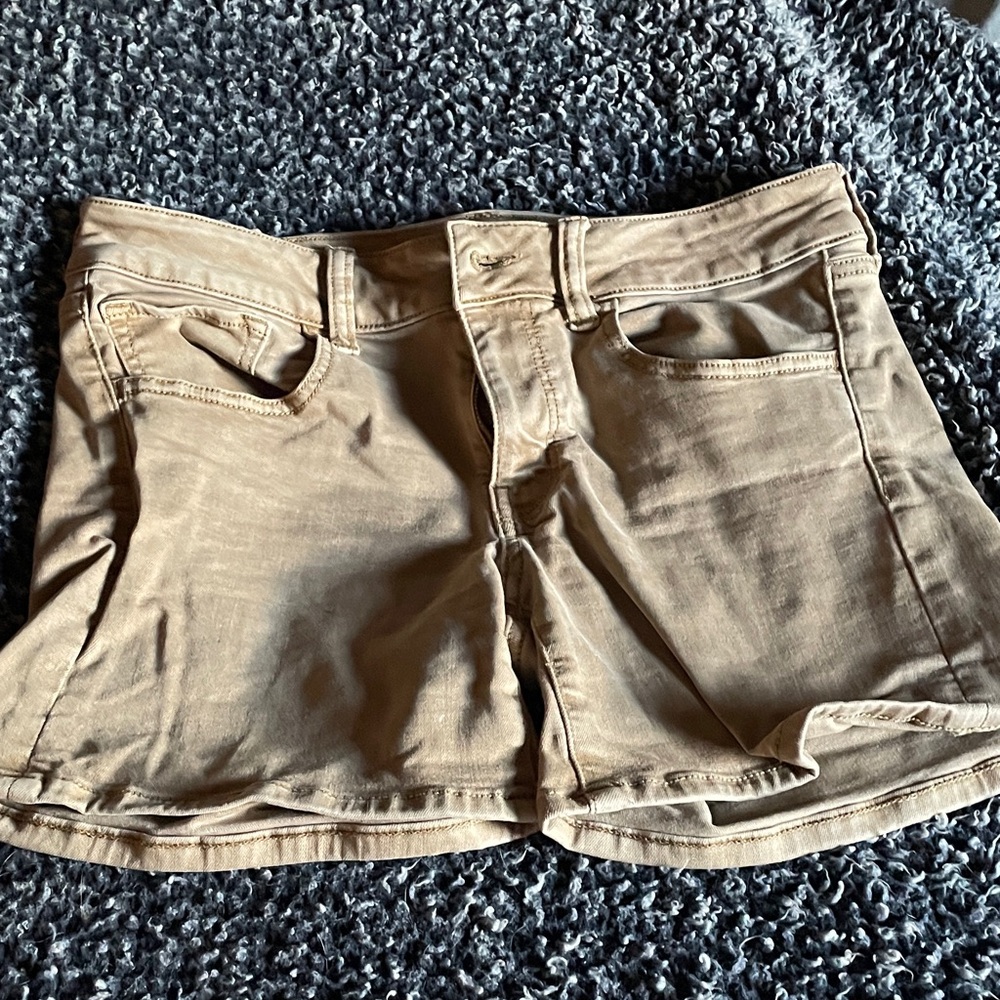 American Eagle Tan Shorts Size 8, Stretch